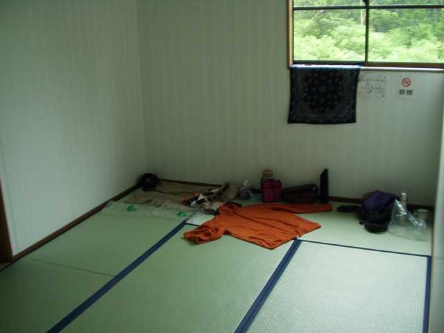 お店を広げ