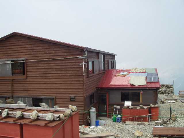 南岳小屋