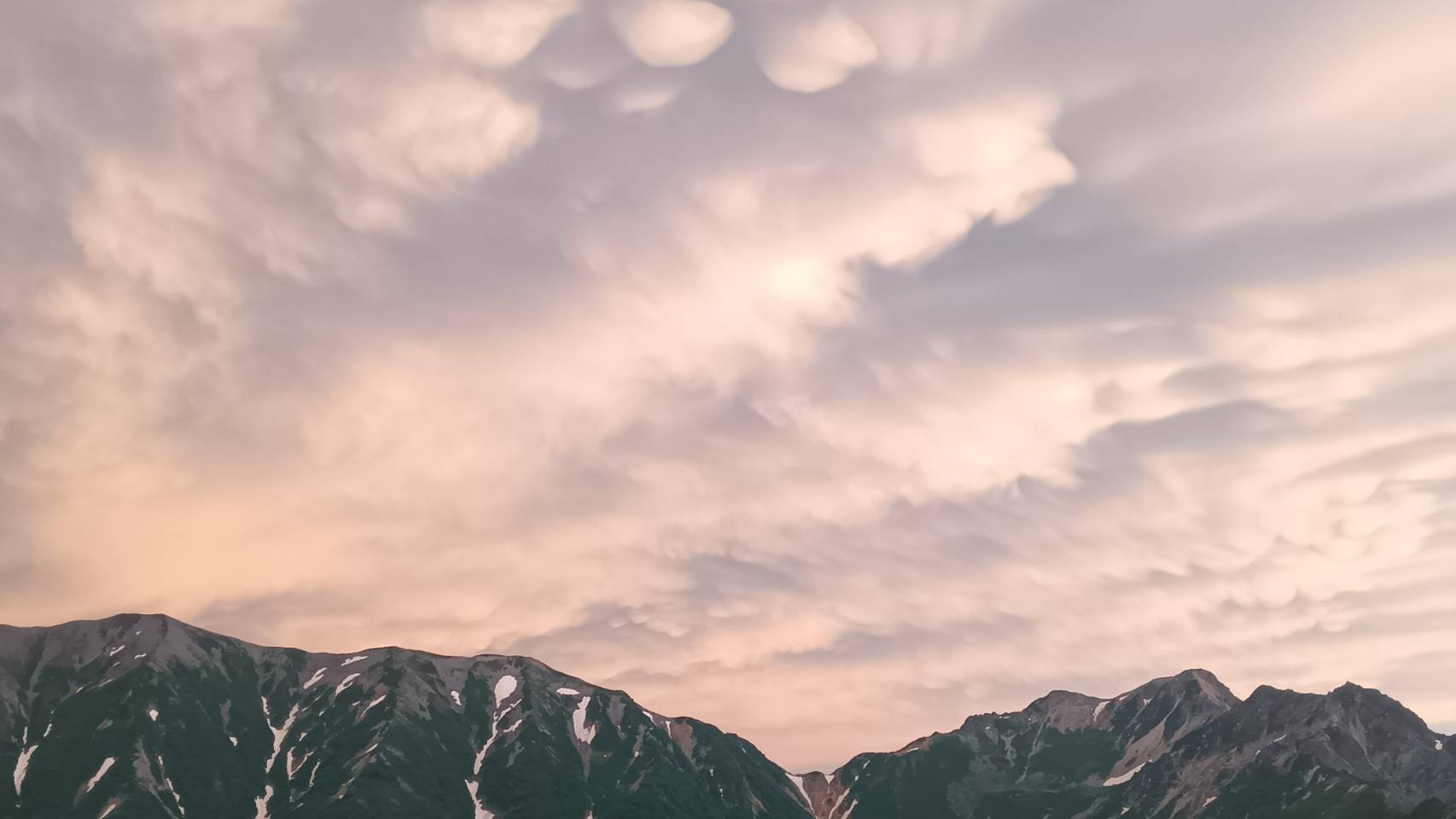 うねる雲