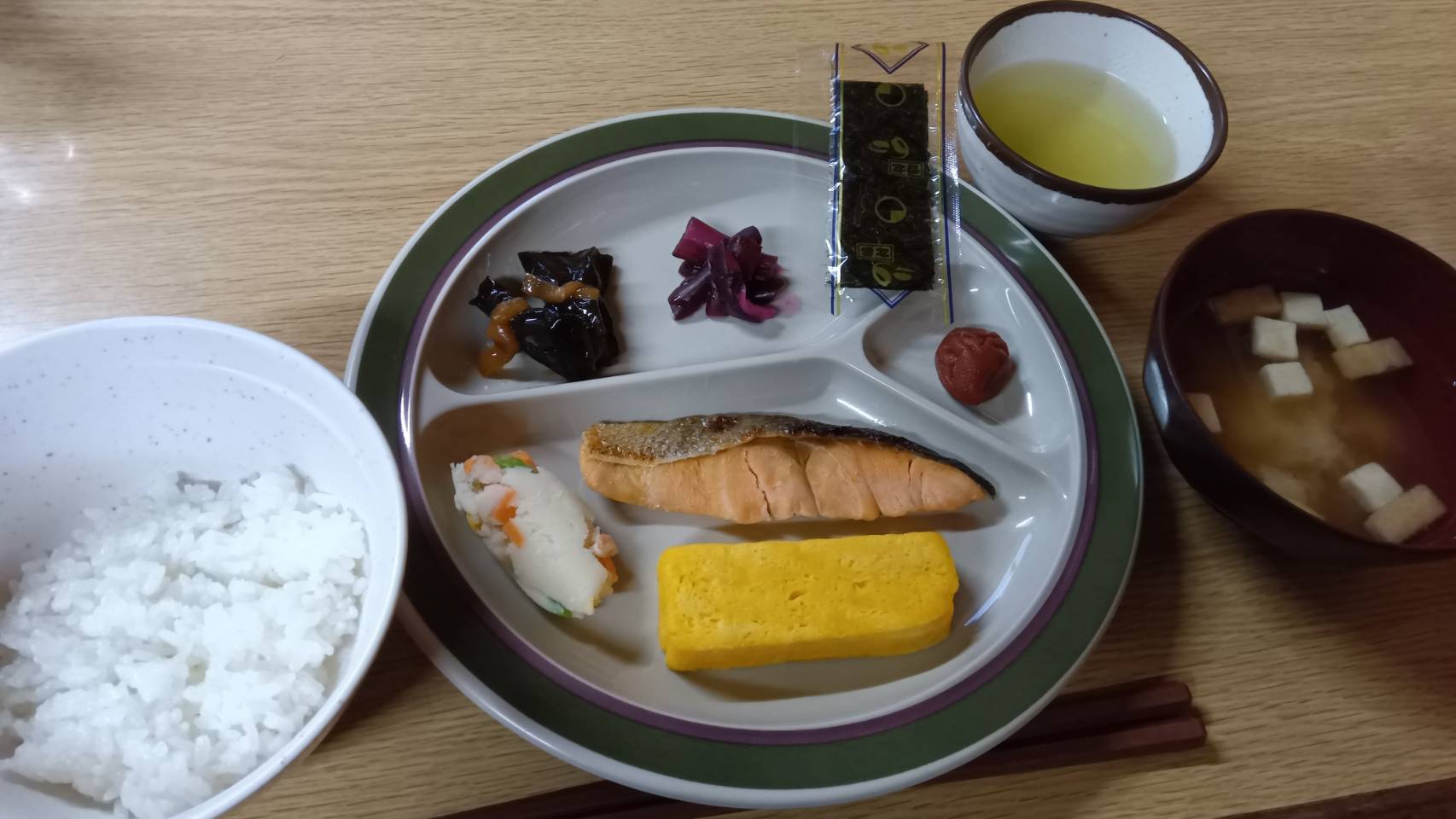 新越山荘の朝食